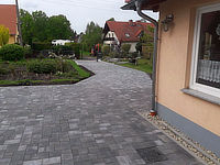Pflasterung und Gestaltung Einfahrt